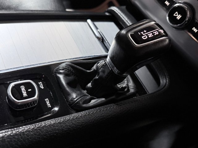 2016 VOLVO XC90 - Photo 12