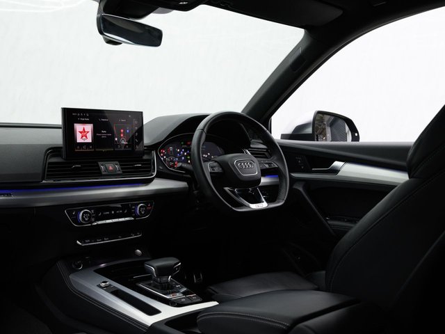2022 AUDI SQ5 - Photo 3