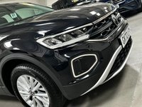 USED 2022 72 VOLKSWAGEN T-ROC 1.0 TSI Life SUV 5dr Petrol Manual Euro 6 (s/s) (110 ps) 