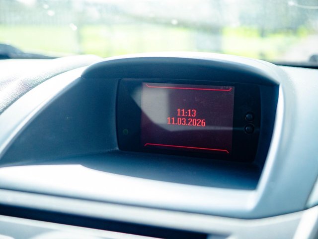 2008 FORD FIESTA 1.25 Style + Hatchback 5dr Petrol Manual (133 g/km, 81 bhp) - Photo 6