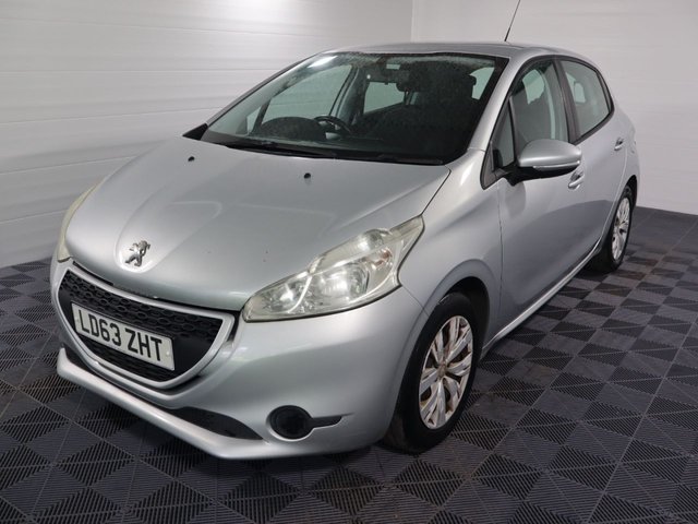2013 PEUGEOT 208 1.4 HDi Access+ Hatchback 5dr Diesel Manual Euro 5 (70 ps) - Photo 3