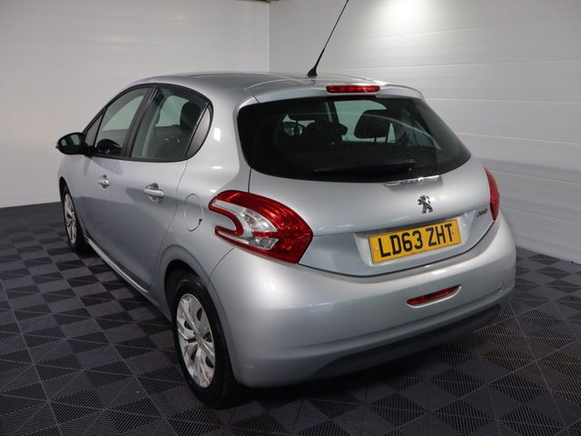 2013 PEUGEOT 208 1.4 HDi Access+ Hatchback 5dr Diesel Manual Euro 5 (70 ps) - Photo 4