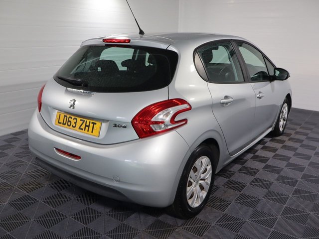 2013 PEUGEOT 208 1.4 HDi Access+ Hatchback 5dr Diesel Manual Euro 5 (70 ps) - Photo 6