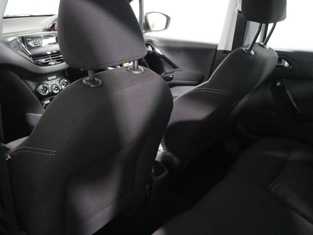 2013 PEUGEOT 208 1.4 HDi Access+ Hatchback 5dr Diesel Manual Euro 5 (70 ps) - Photo 11