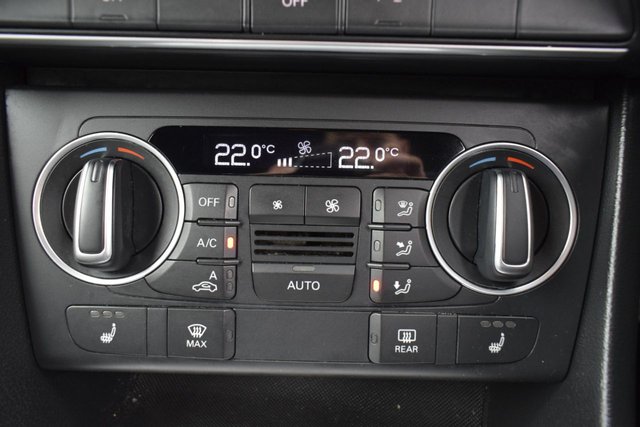 2016 AUDI Q3 - Photo 12