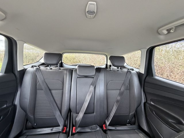 2019 FORD KUGA - Photo 10
