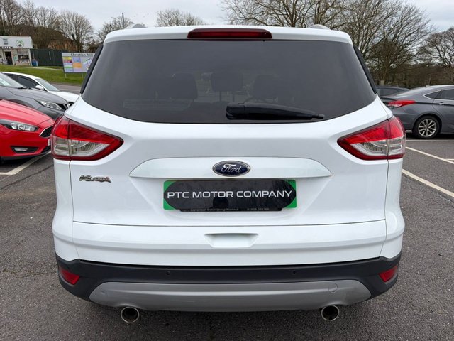 2015 FORD KUGA - Photo 4