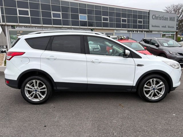 2015 FORD KUGA - Photo 2