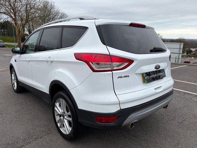 2015 FORD KUGA - Photo 5
