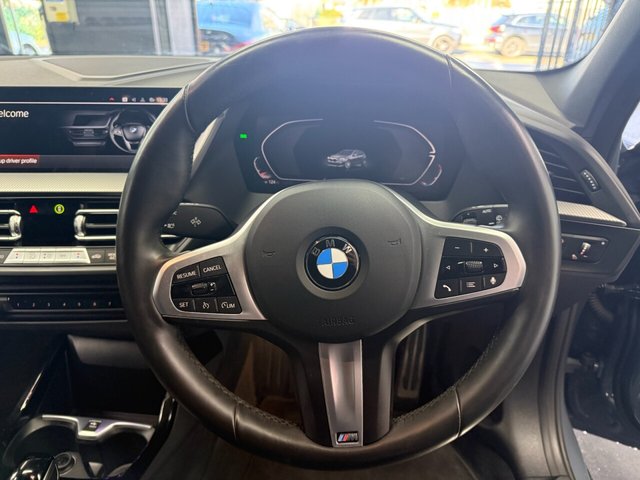 2024 BMW 1 SERIES - Photo 5