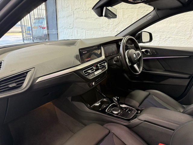 2024 BMW 1 SERIES - Photo 11