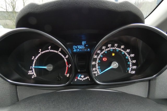 2015 FORD FIESTA - Photo 12