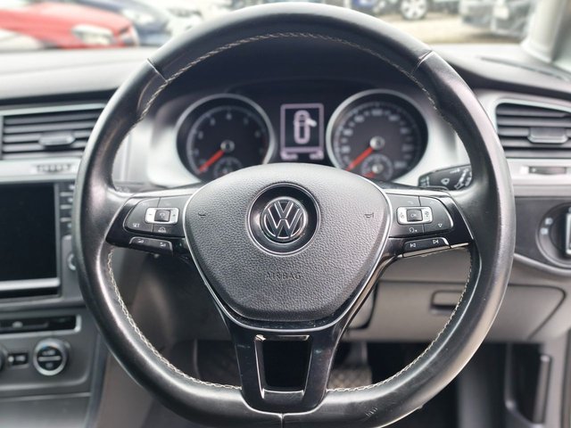 2015 VOLKSWAGEN GOLF - Photo 3