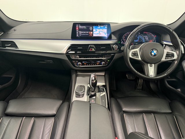 2019 BMW 5 Series 3L M Sport 5dr - Photo 3
