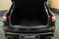 USED 2023 23 PORSCHE MACAN 2.0T SUV 5dr Petrol PDK 4WD Euro 6 (s/s) (265 ps) Panoramic Glass Roof System