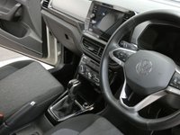 USED 2025 25 VOLKSWAGEN T-CROSS 1.0 TSI Match SUV 5dr Petrol DSG Euro 6 (s/s) (115 ps) NEARLY NEW BARGAIN CARPLAY AIR CON REAR VIEW CAMERA CRUISE CONTROL PARKING SENSORS 1 OWNER WARRANTY