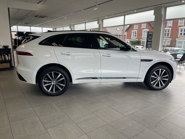 2023 JAGUAR F-PACE 2.0 D200 MHEV R-Dynamic SE Black SUV 5dr Diesel Auto AWD Euro 6 (s/s) (204 ps) - Photo 4