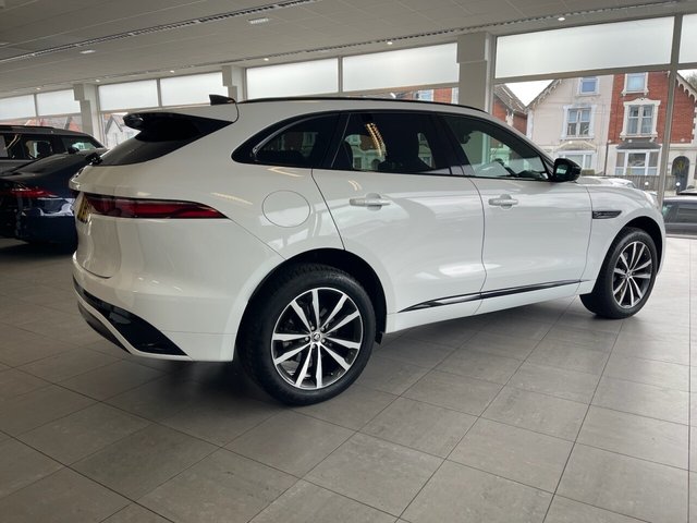 2023 JAGUAR F-PACE 2.0 D200 MHEV R-Dynamic SE Black SUV 5dr Diesel Auto AWD Euro 6 (s/s) (204 ps) - Photo 5