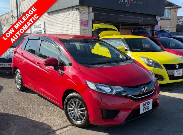 2015 HONDA JAZZ 1.3 AUTOMATIC. CLEAN CONDITION THROUGHTOUT. FINISHED IN METALLIC RED COLOUR. MORE DETAILS... photo