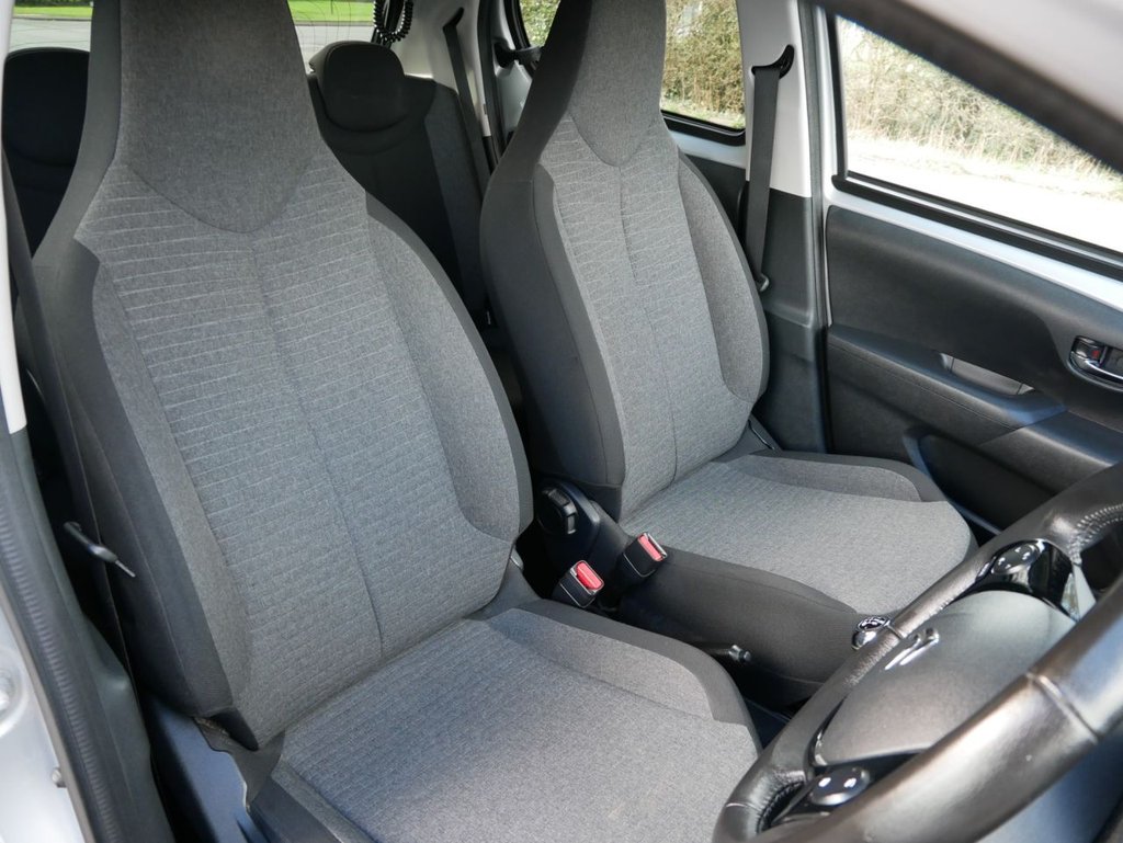 USED 2015 15 CITROEN C1 1.0 VTi Flair Hatchback 5dr Petrol Manual Euro 5 (68 ps) 2 KEYS, &pound;20 A YEAR ROAD TAX