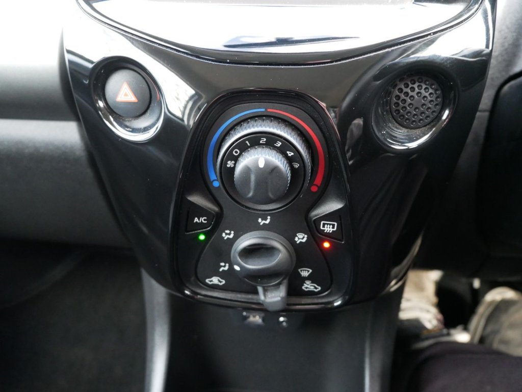 USED 2015 15 CITROEN C1 1.0 VTi Flair Hatchback 5dr Petrol Manual Euro 5 (68 ps) 2 KEYS, &pound;20 A YEAR ROAD TAX