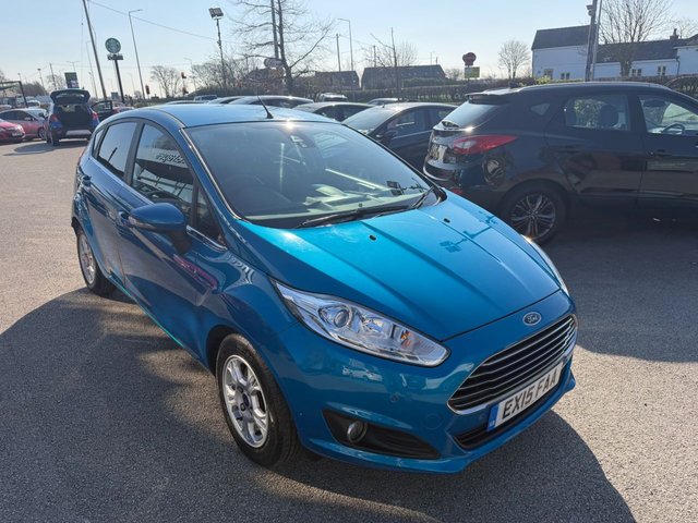 2015 FORD FIESTA 1.6 TDCi ECOnetic Titanium Hatchback 5dr Diesel Manual Euro 5 (s/s) (95 ps) - Photo 2
