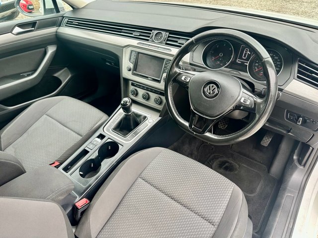 2015 VOLKSWAGEN PASSAT 1.6 TDI BlueMotion Tech S Estate 5dr Diesel Manual Euro 6 (s/s) (120 ps) - Photo 10