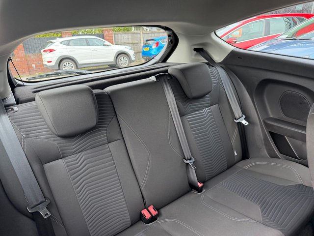 2015 FORD FIESTA 1.25 Zetec Hatchback 3dr Petrol Manual Euro 6 (82 ps) - Photo 11