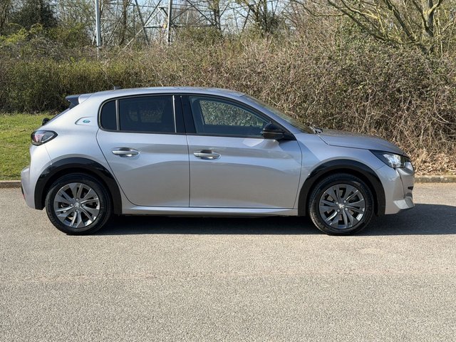 2022 PEUGEOT E-208 - Photo 6