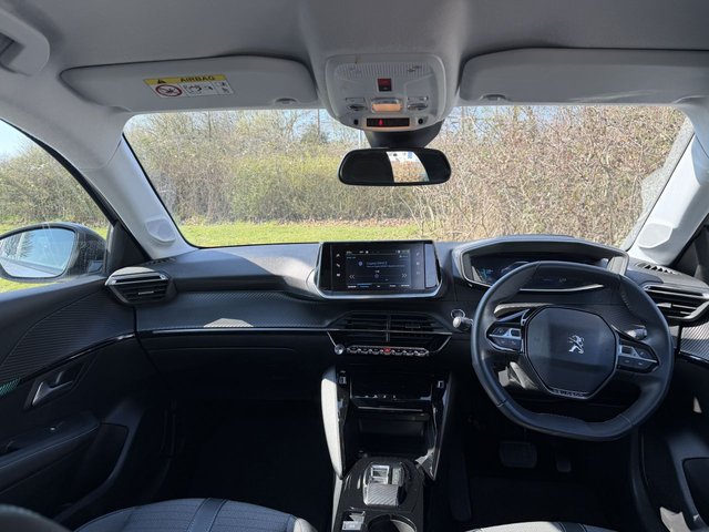 2022 PEUGEOT E-208 - Photo 9