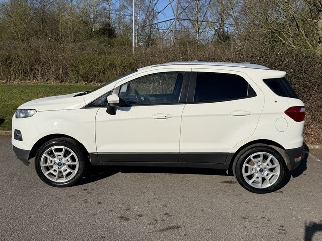 2017 FORD ECOSPORT - Photo 2