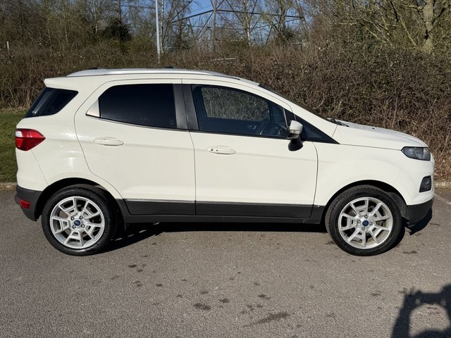 2017 FORD ECOSPORT - Photo 6