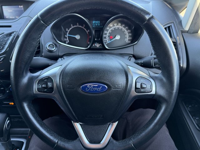 2017 FORD ECOSPORT - Photo 12