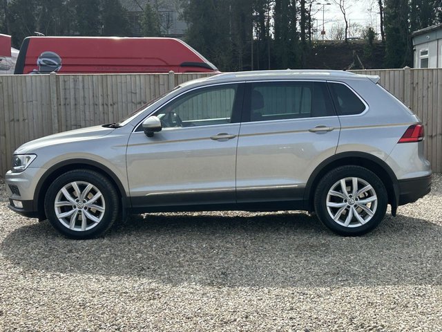 2016 VOLKSWAGEN TIGUAN - Photo 2