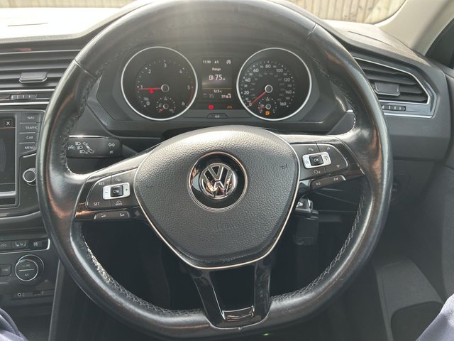 2016 VOLKSWAGEN TIGUAN - Photo 12