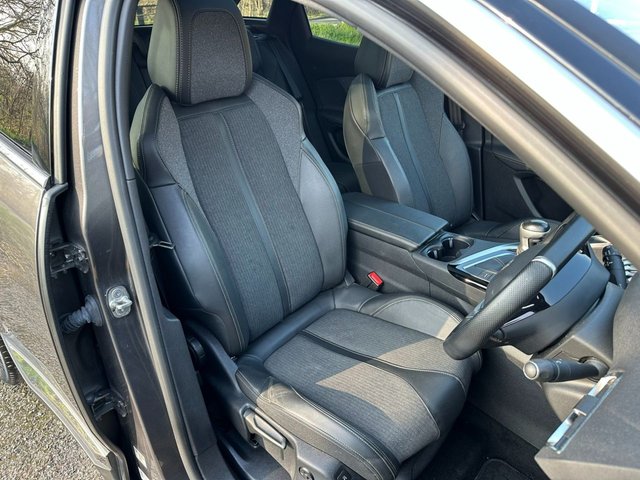2019 PEUGEOT 3008 1.2 PureTech GT Line Premium SUV 5dr Petrol Manual Euro 6 (s/s) (130 ps) - Photo 10