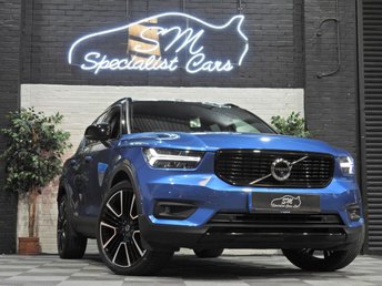 2020 VOLVO XC40