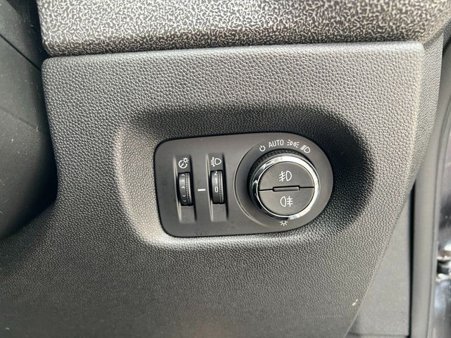 2012 VAUXHALL CORSA - Photo 12