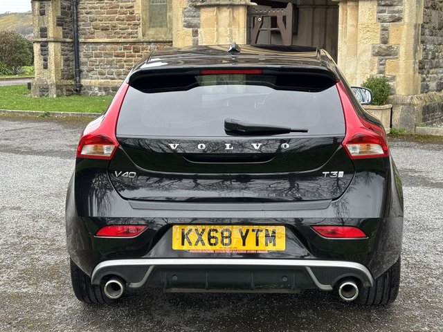 2018 Volvo V40 1.5L R-Design Nav Plus 5dr - Photo 4