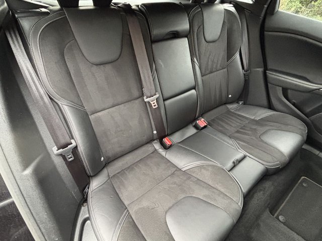 2018 Volvo V40 1.5L R-Design Nav Plus 5dr - Photo 11