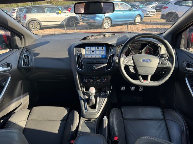 View our FORD FOCUS
