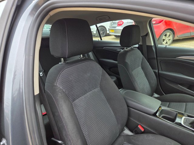 2020 VAUXHALL INSIGNIA 1.5 Turbo D SE Nav Grand Sport 5dr Diesel Manual Euro 6 (s/s) (122 ps) - Photo 7