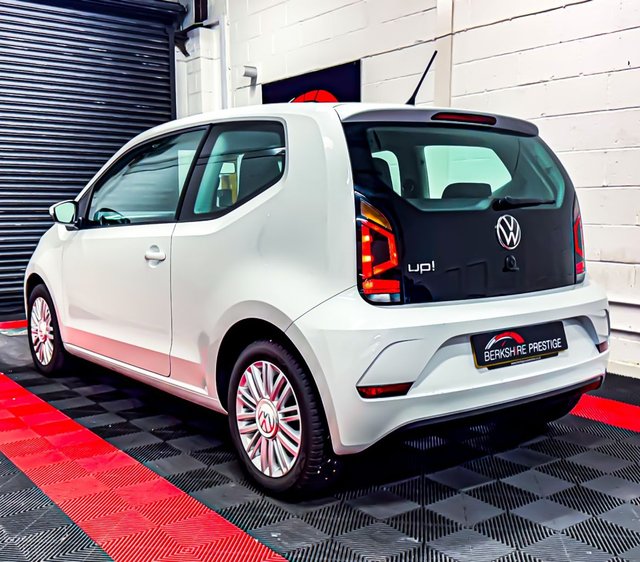 2021 VOLKSWAGEN UP! - Photo 11