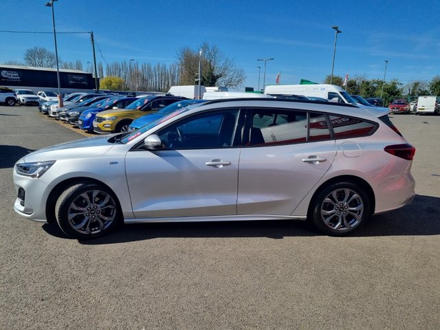 2023 FORD FOCUS - Photo 7