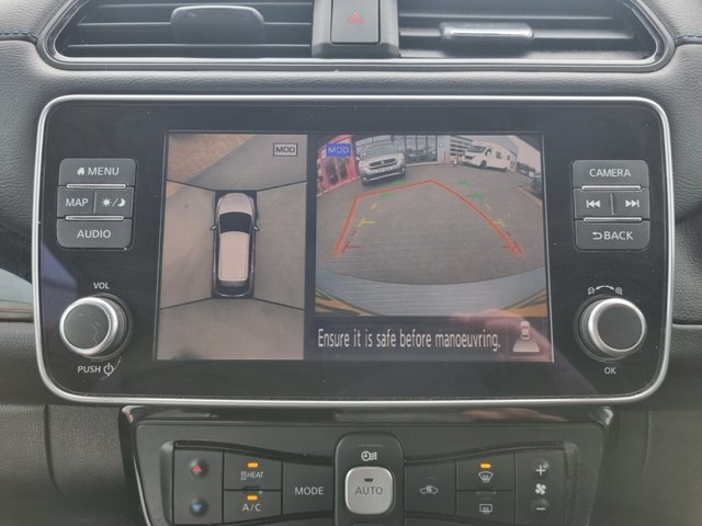 2022 NISSAN LEAF - Photo 2