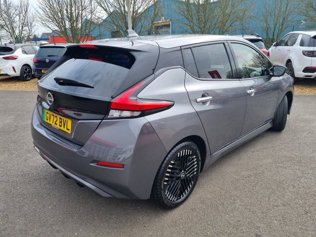 2022 NISSAN LEAF - Photo 10