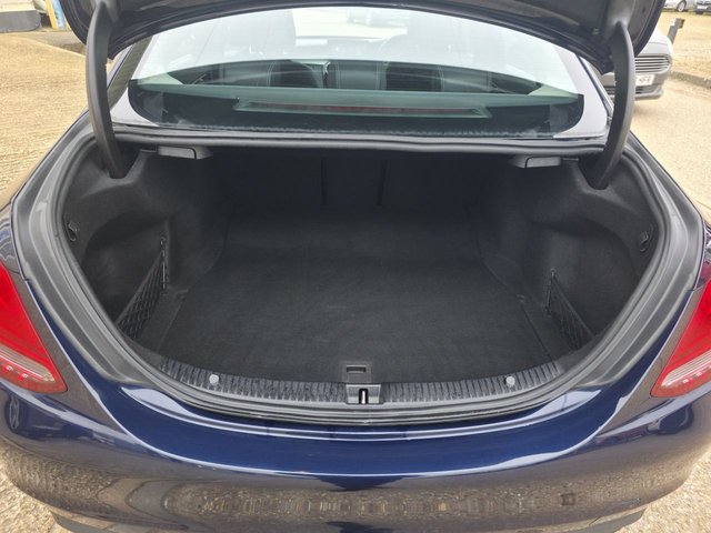 2019 MERCEDES-BENZ C-CLASS 2.0 C220d SE Saloon 4dr Diesel G-Tronic+ Euro 6 (s/s) (194 ps) - Photo 8