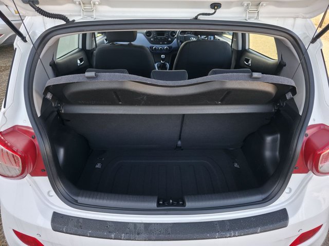 2014 HYUNDAI I10 1.2 Premium Hatchback 5dr Petrol Manual Euro 5 (87 ps) - Photo 8