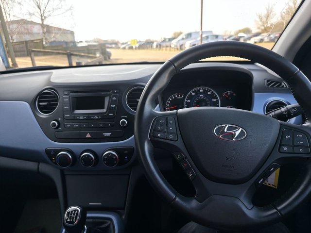 2014 HYUNDAI I10 1.2 Premium Hatchback 5dr Petrol Manual Euro 5 (87 ps) - Photo 12