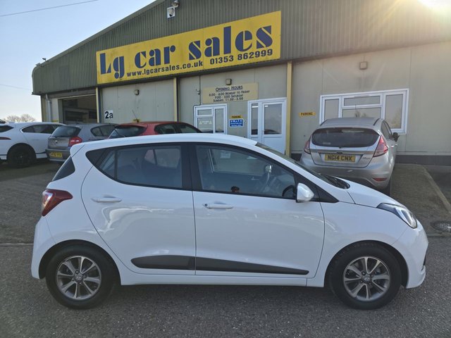 2014 HYUNDAI I10 1.2 Premium Hatchback 5dr Petrol Manual Euro 5 (87 ps)